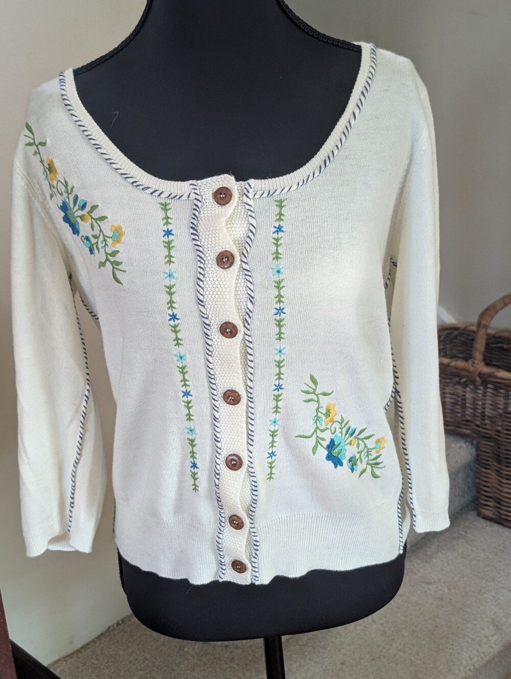 Nick & Mo Floral Embroidered Knit Cardigan Sweater Cream Ivory Lace Detail Large